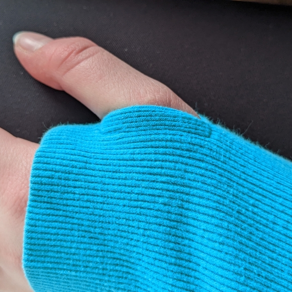 Host Pick✨Bench Zip Up Hoodie - Picture 3 of 6